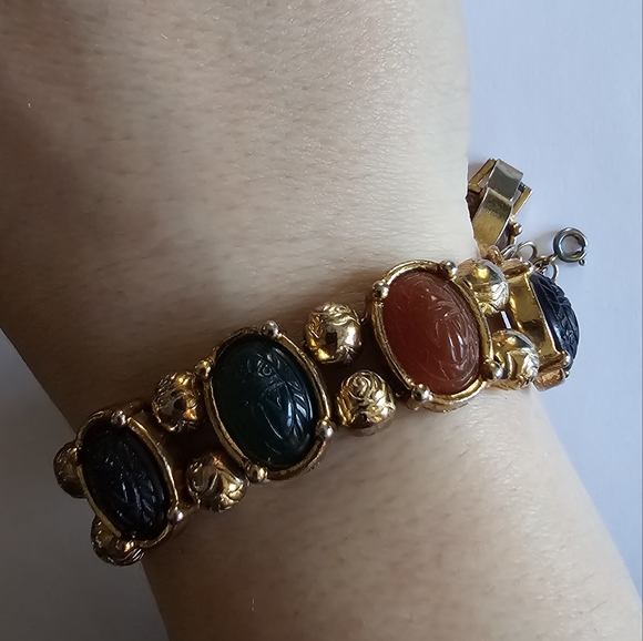 Vintage Scarab Bracelet Egyptian Revival Slide Charms gold tone Victorian - Picture 4 of 13